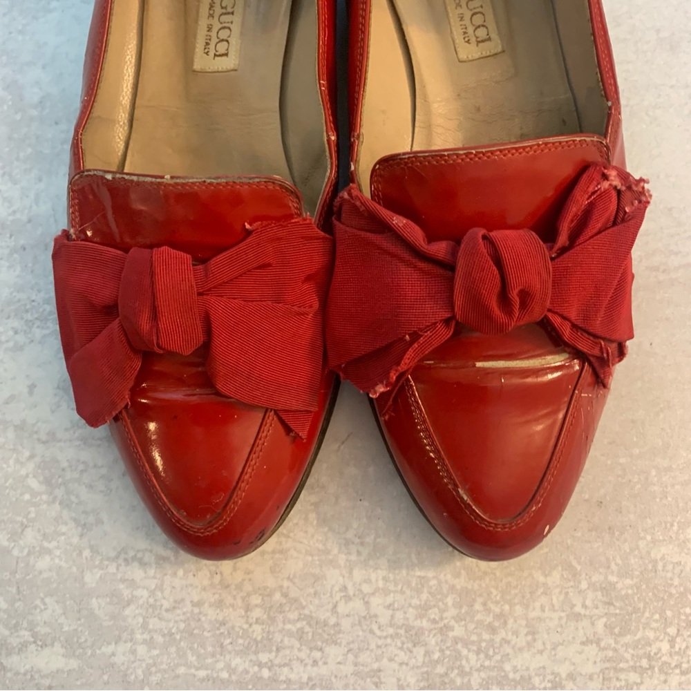 Gucci Vintage Rare Fine Red Shiny Patent Leather Bow Front Pointy loafers - Picture 4 of 16